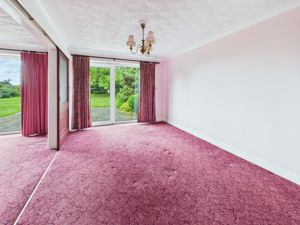 Dining Room- click for photo gallery